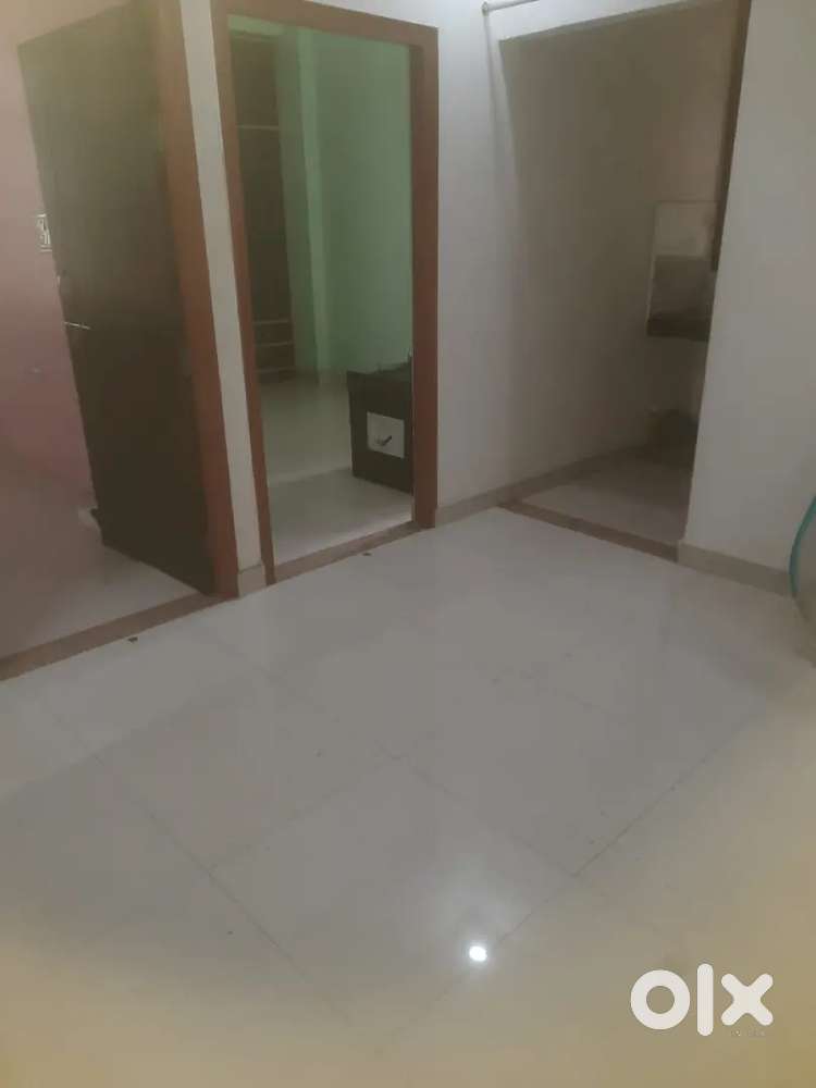 Sector 6 vrindavan yojana telibagh Lucknow 2 bhk house independent