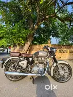 Classic 350 6000 km Driven Only Call or WTSP (12-8pm)