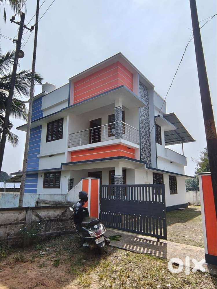4 BHK House/ 1750sqft/ 6 cent nearby Thiroor - Thrissur