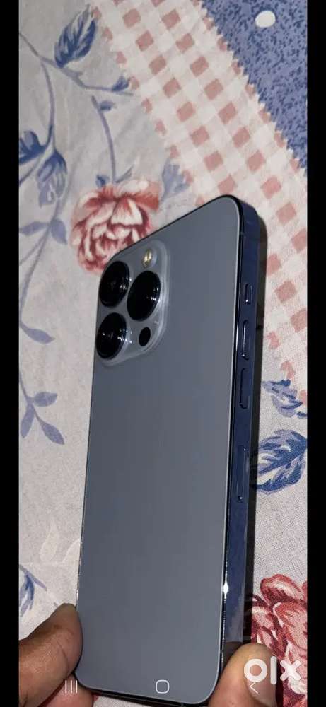 13 pro 
128 gb 
Batter Helth 76%