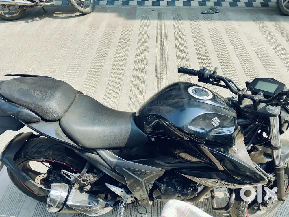 1st owner , 49 km par litter milage