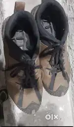 Casual shoes