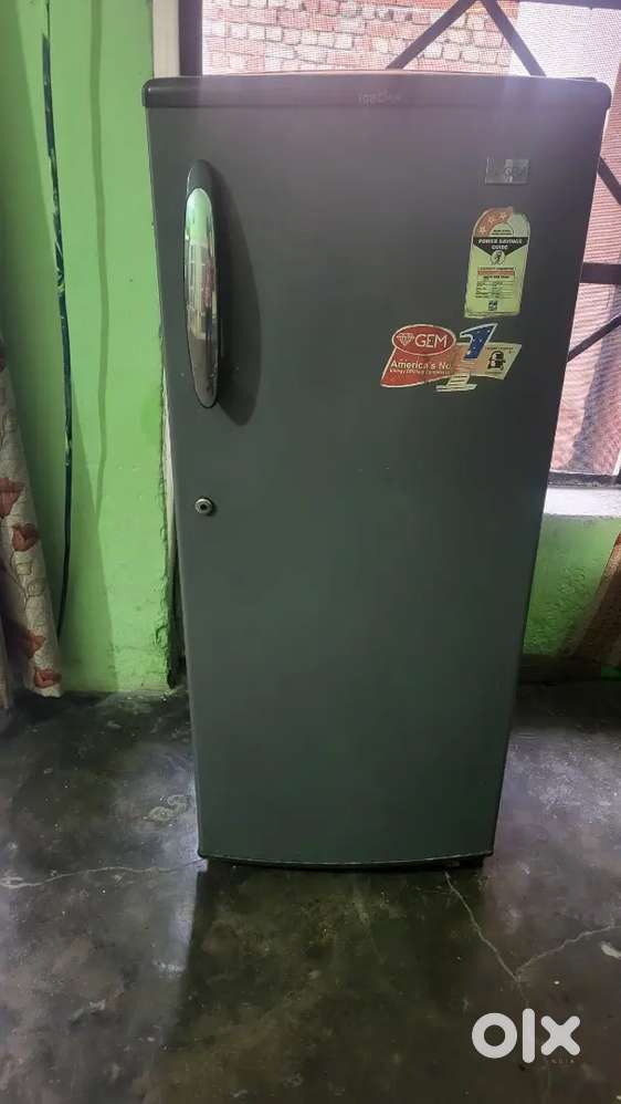 Single door fridge 180 ltr