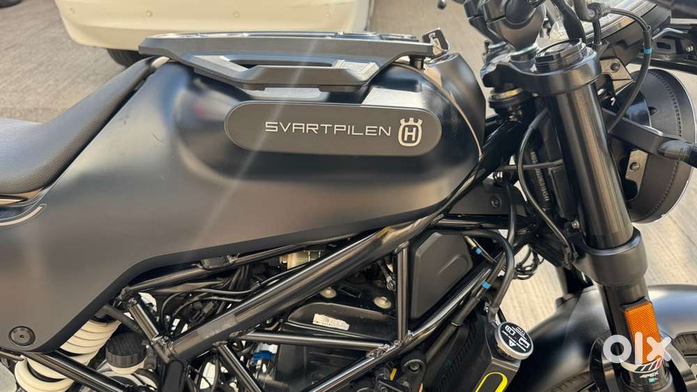 Husquarna Svartpilen 250 as good as new