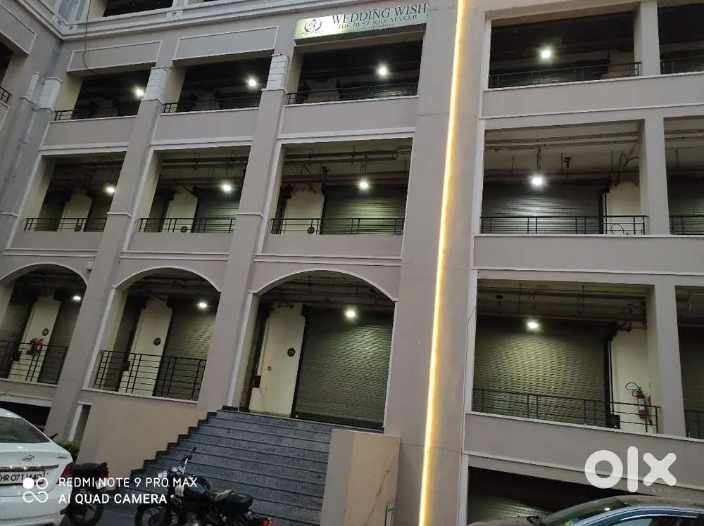 SHOWROOM FURNISHED SALE 45Lac in CCC