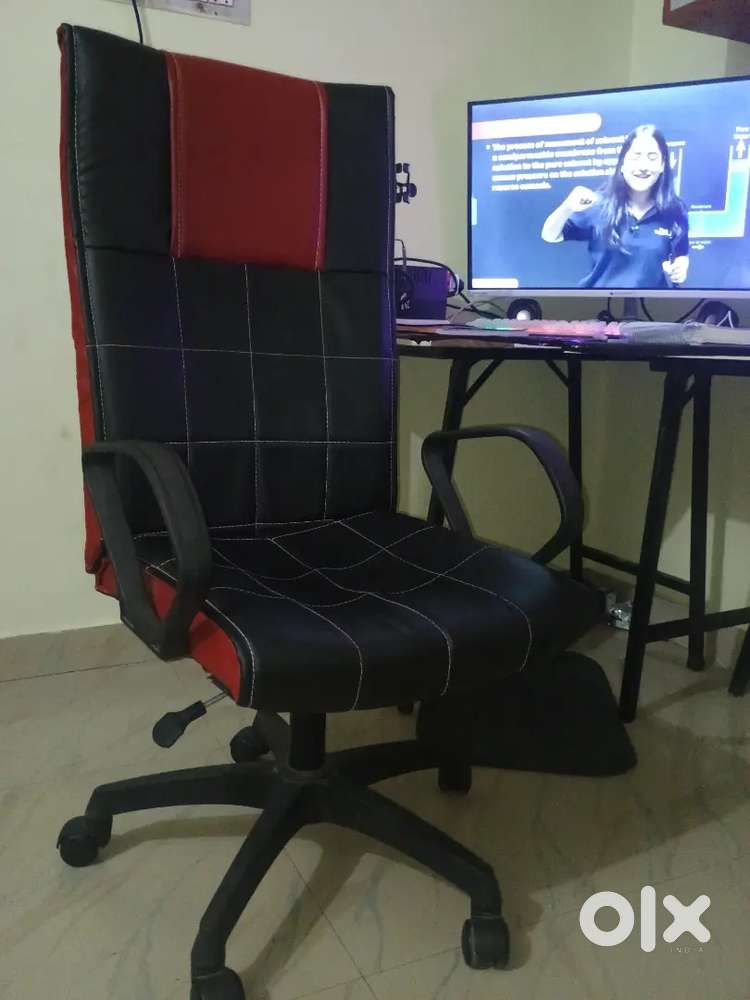Premium leather revolving office chair -excellent condition,hardly use