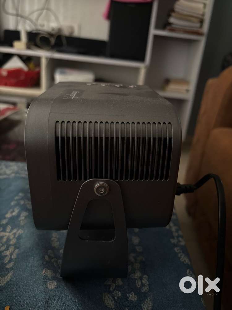 Lifelong projector 10 days old