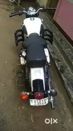 Royal Enfield Classic 350  Excellent Condition  30,000 KM Only