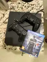 PS4 500 with 2 dual shock controllers