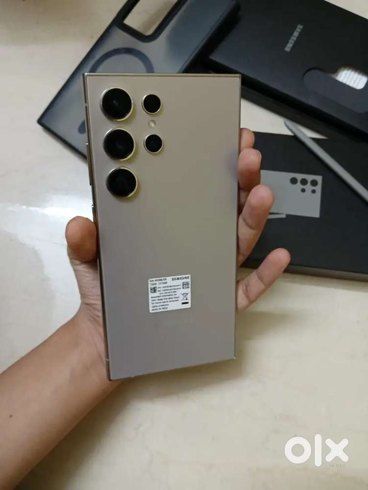 Sumsung galaxy s 24 ultra with emi available all accessories