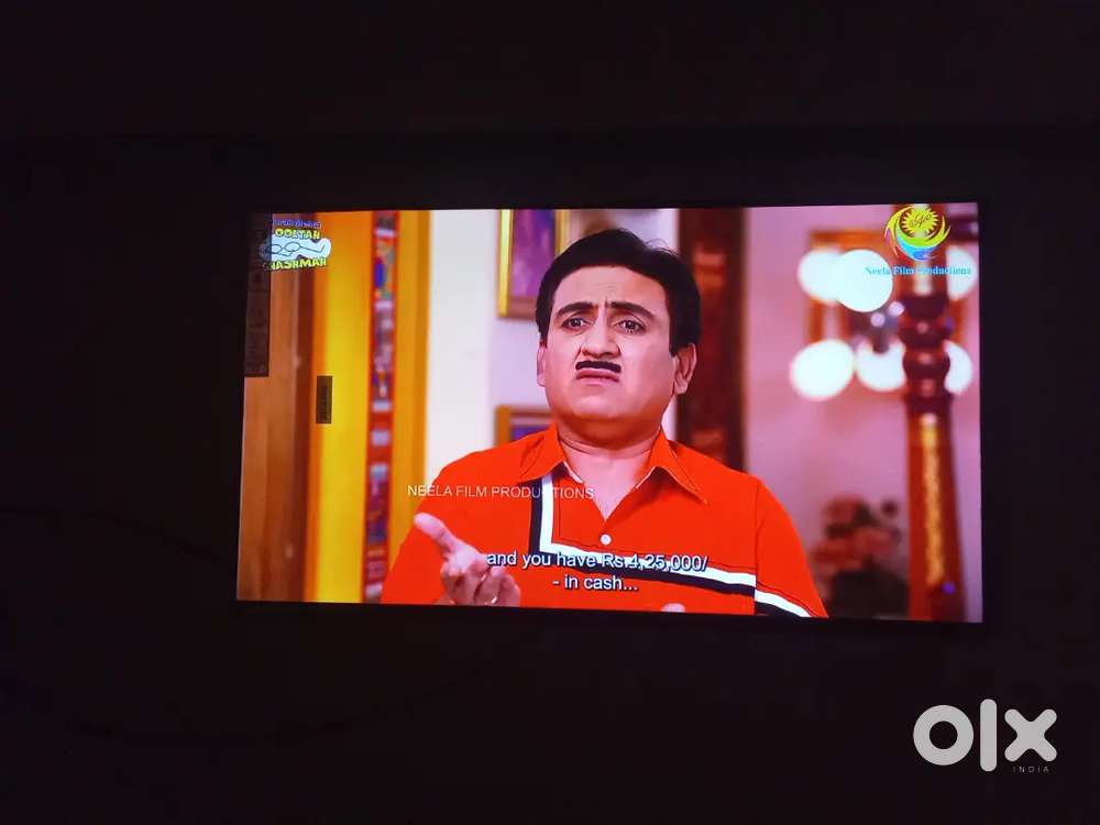 Crown 43'' android smart TV good condition under warranty period