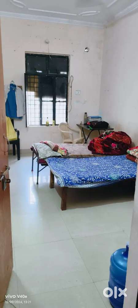Rooms for students avaliable in Minto road police line