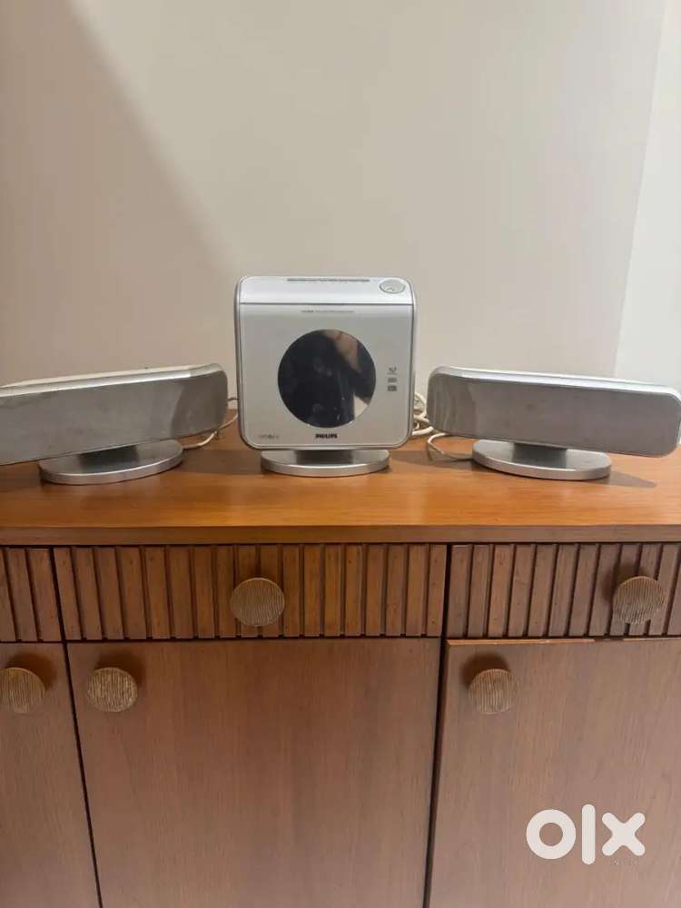 Philips Hi-Fi Sound System – Great Condition, Clear & Powerful Audio!