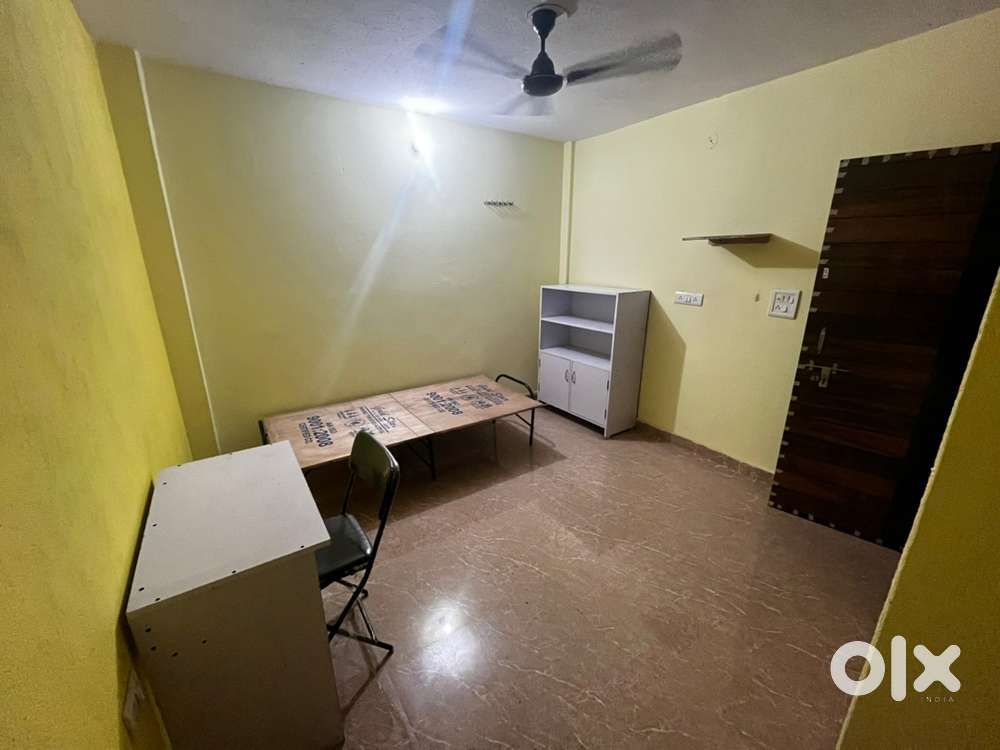 Fully furnish Room at low price Near Ghitorni Metro yellow line