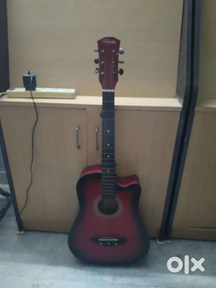 Guitar acoustic
