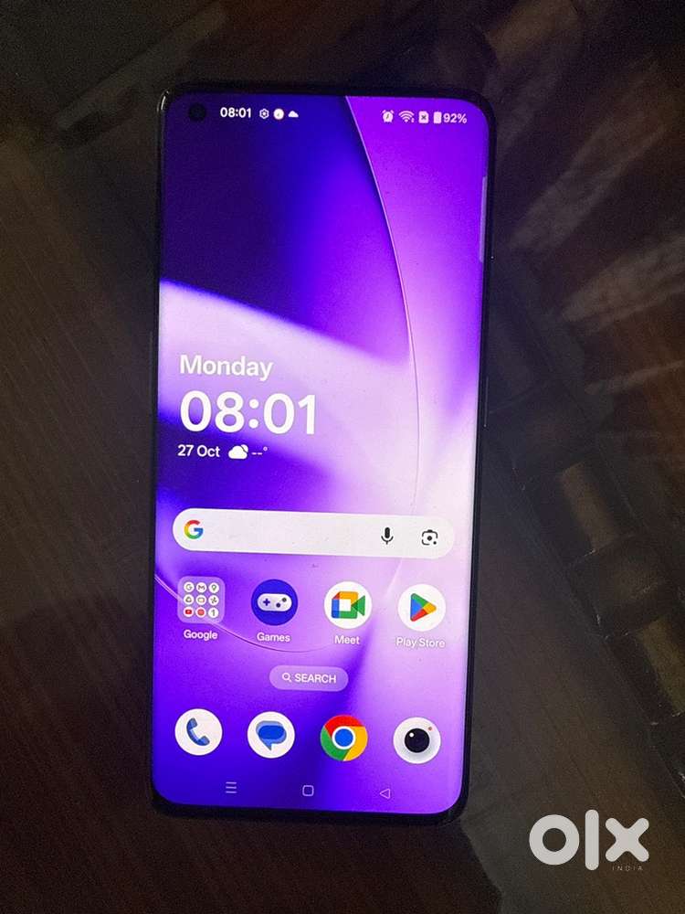 One Plus 11 8 GB Ram 128 GB Memory