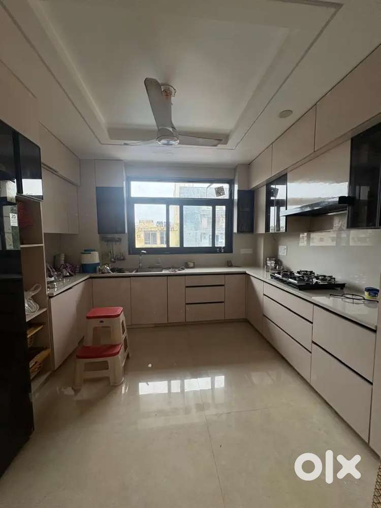 3 bhk fully furnished flat on Rent near to Saket