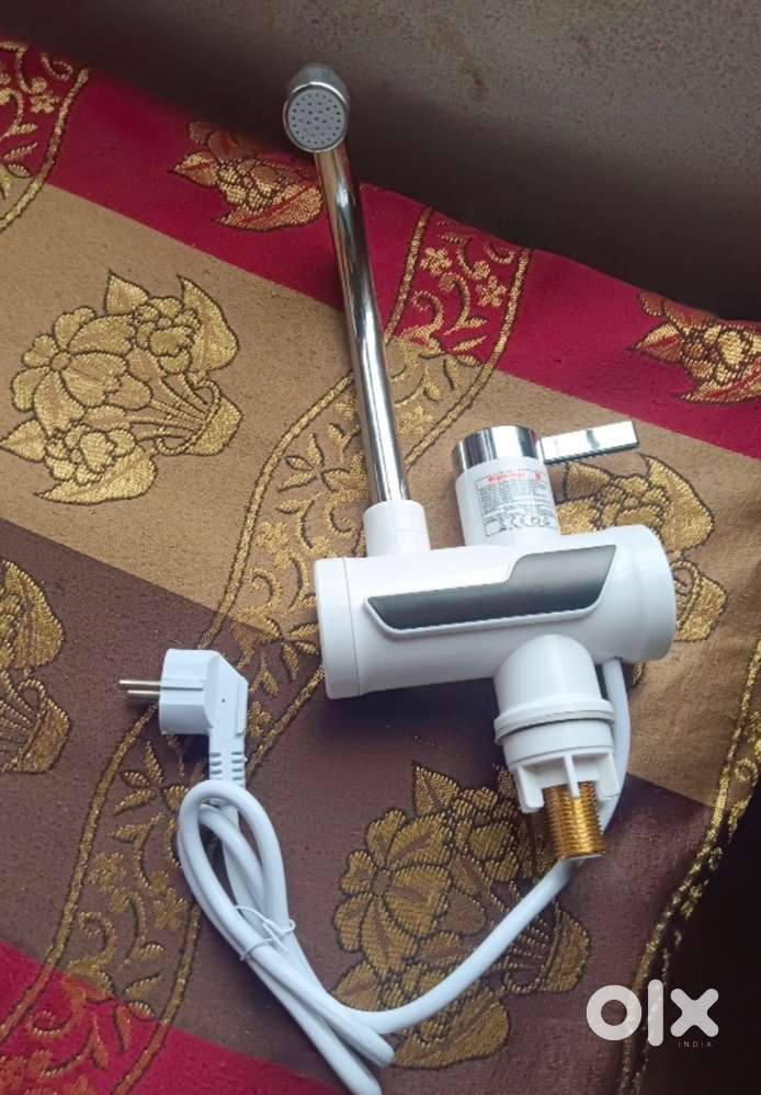 Mini water heater brand new geyser