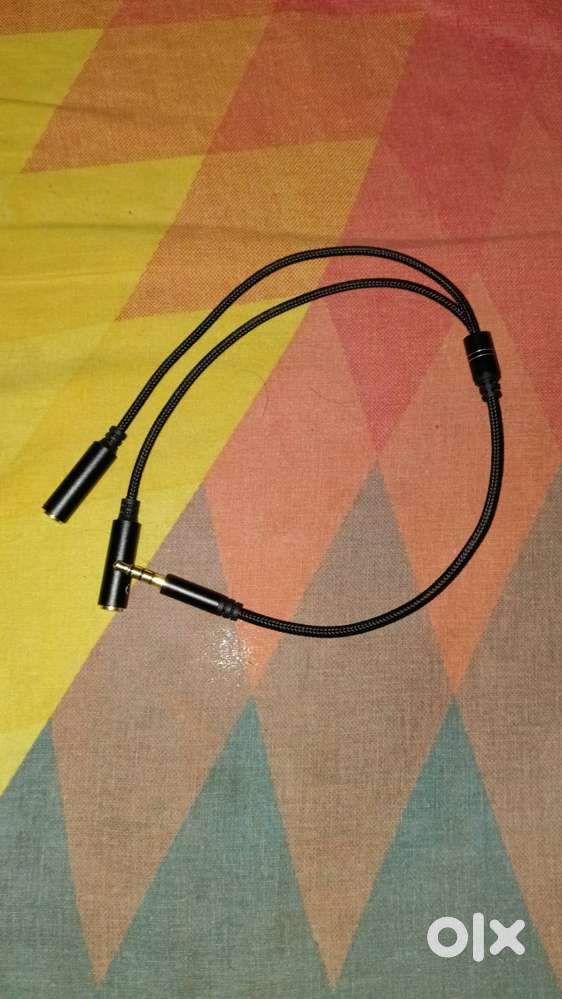 3.5 MM jack Splitter 1 male 2 female