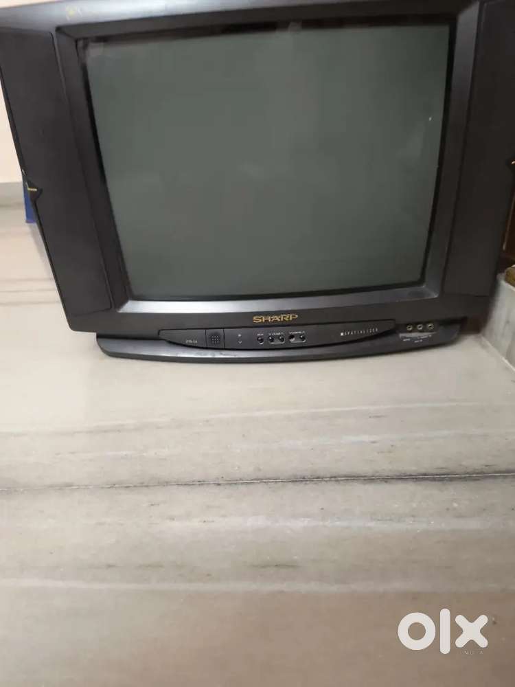 Sharp CRT tv in good condition