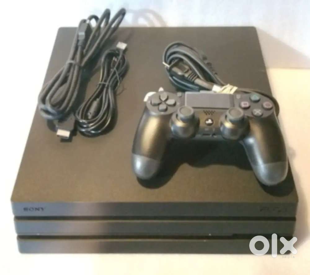 Ps4 for sale, perfect condition and 2 controller + 4 games