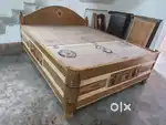 Beautiful box bed having size 5/6.5