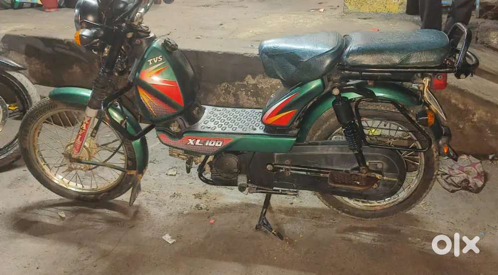 TVS XL 100