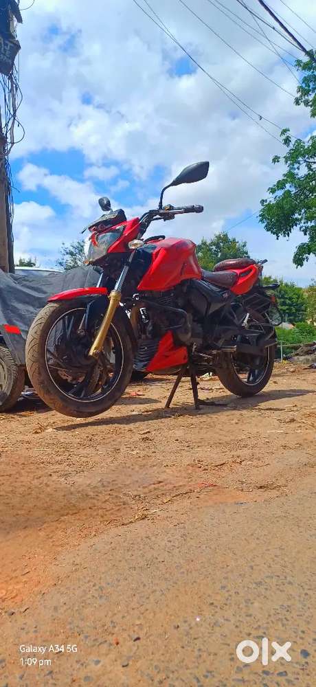 Beautiful condition  in mate red colour first model BS3