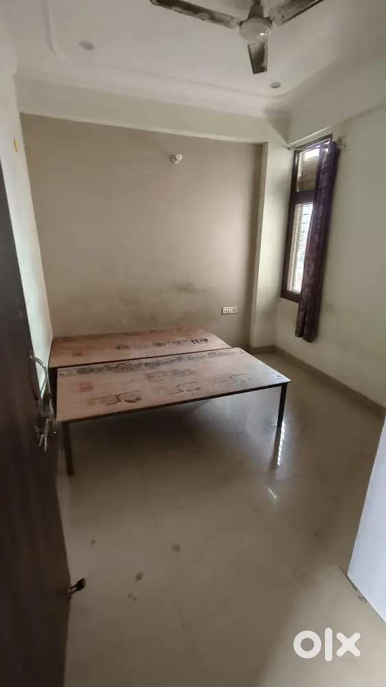 Room available for boys and separate  bathroom and coman kitchen