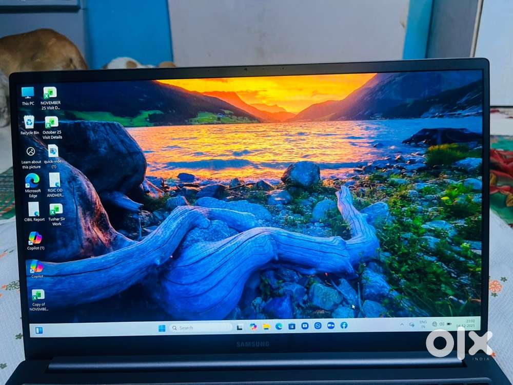 Laptop - 239611 - SAMSUNG GALAXY BOOK4 CORE7 16GB 512GB