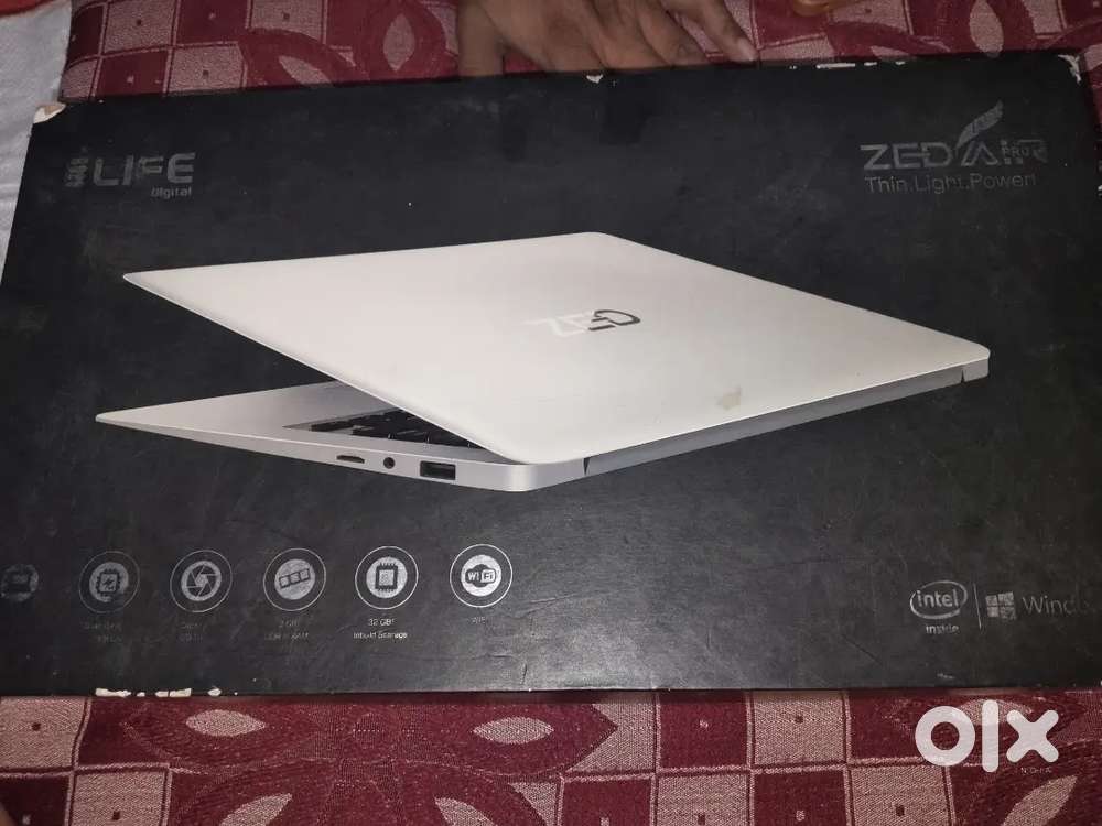 Laptops  zed aur life