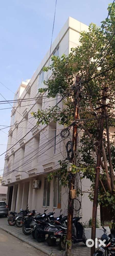 COMMERCIAL & CORNER BUILDING ON LEASE IN VIJAY NAGAR OPP. SAYAJI