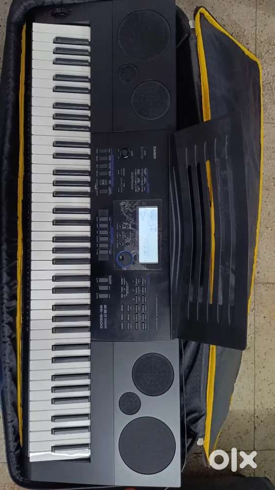 Casio WK 6600 piano 76 keys Arranger Keyboard