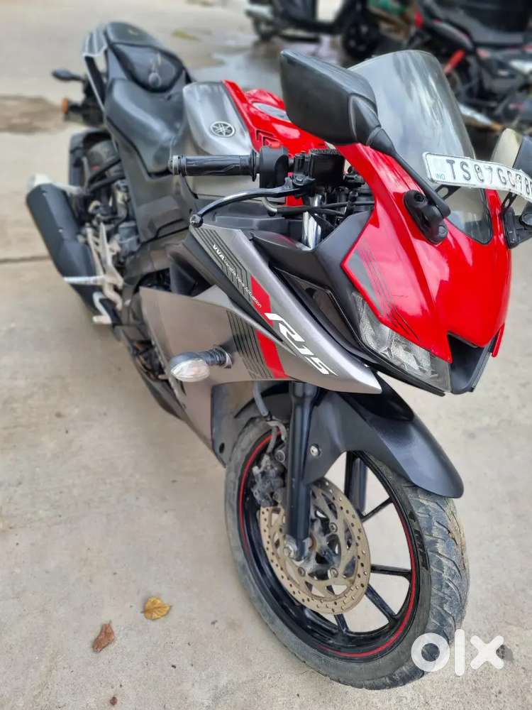 R15 v3 Red well mentained