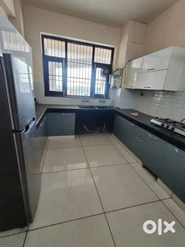 Owner free 2bhk for rent in guru amardas avenue