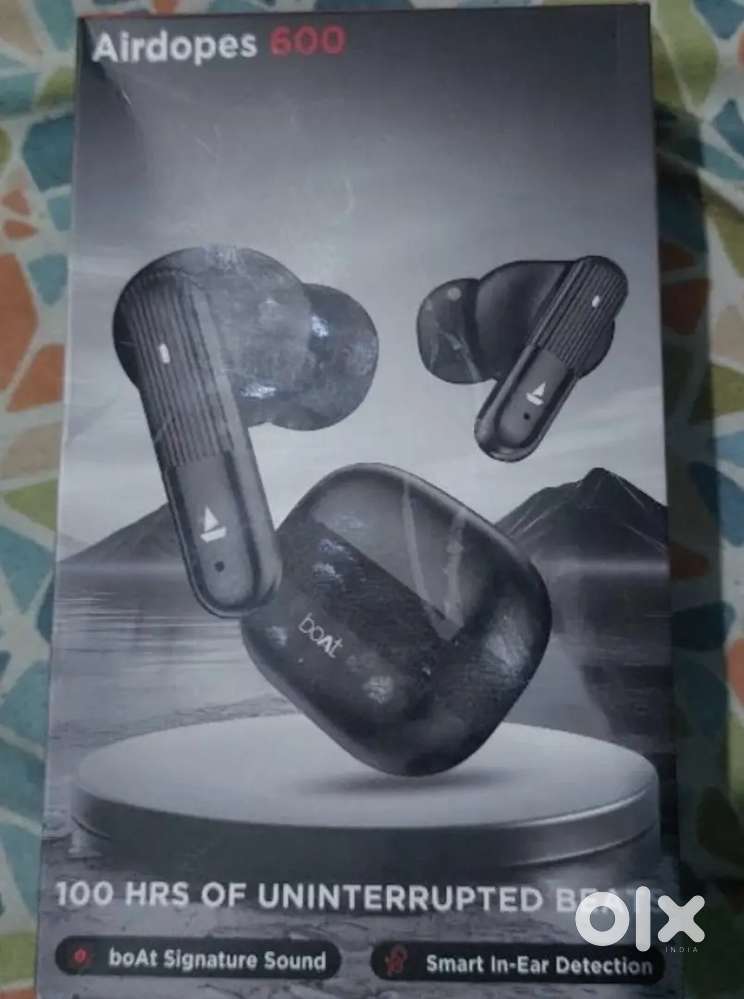 Boat airdopes 600 wireless Bluetooth airpods 100 hrs uninterrupted