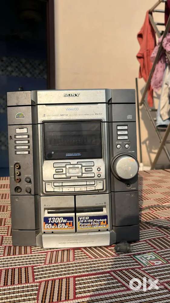 Audio player support both 3 CD  and Cassette