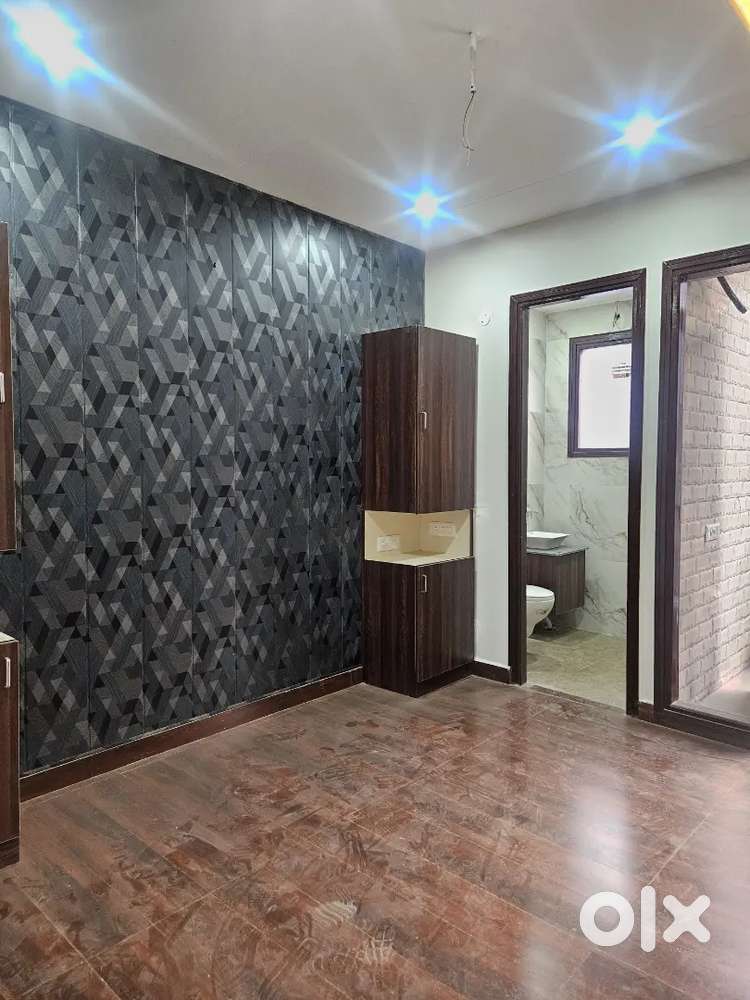 3bhk 1st floor with lift newly build luxury flat in gated society