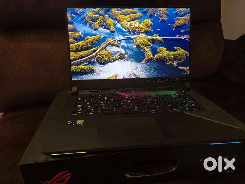 Asus rog strix scar 17 G733