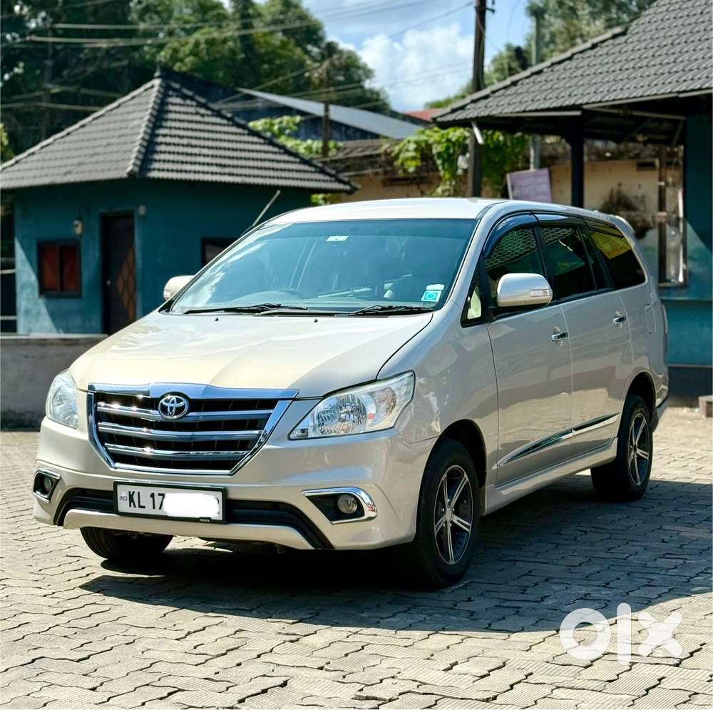 Toyota Innova 2.5 V 7 STR, 2012, Diesel