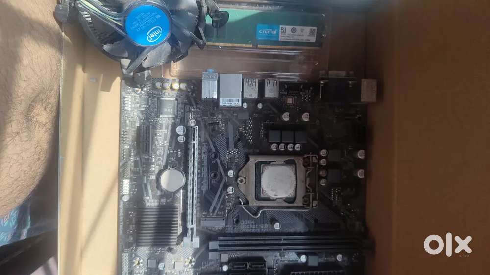 Motherboard and processor