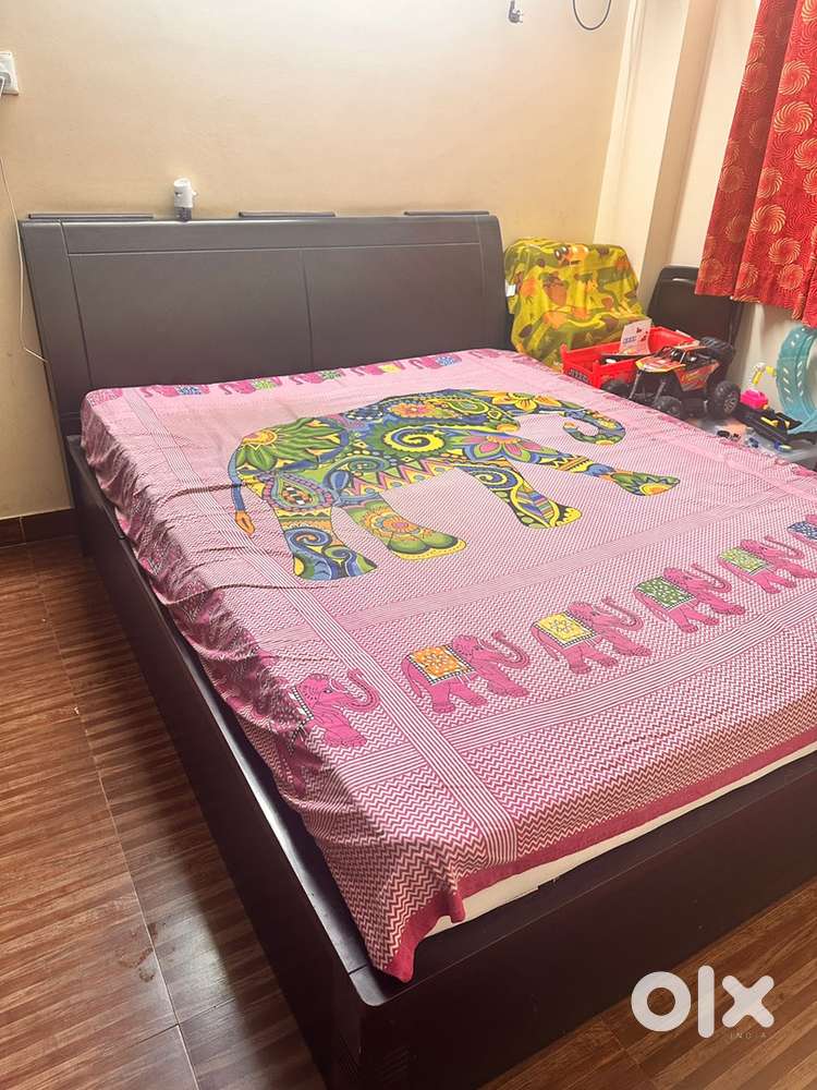 Queen size storage bed and mattress