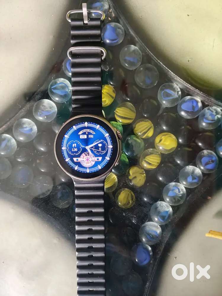 2hand smartwatch used only 3 times