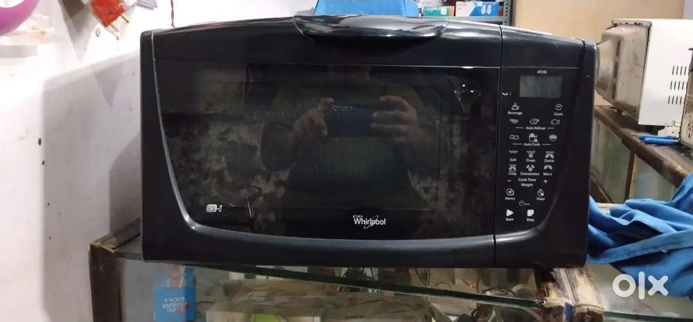 Whirlpool microwave convection good condition