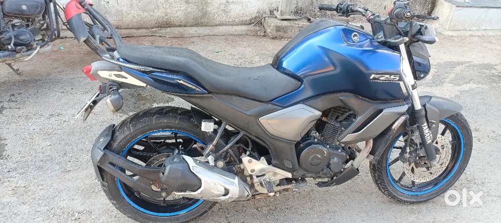 Yamaha fzs  V3 2019 dark blue with full condition