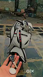 Running vehicle