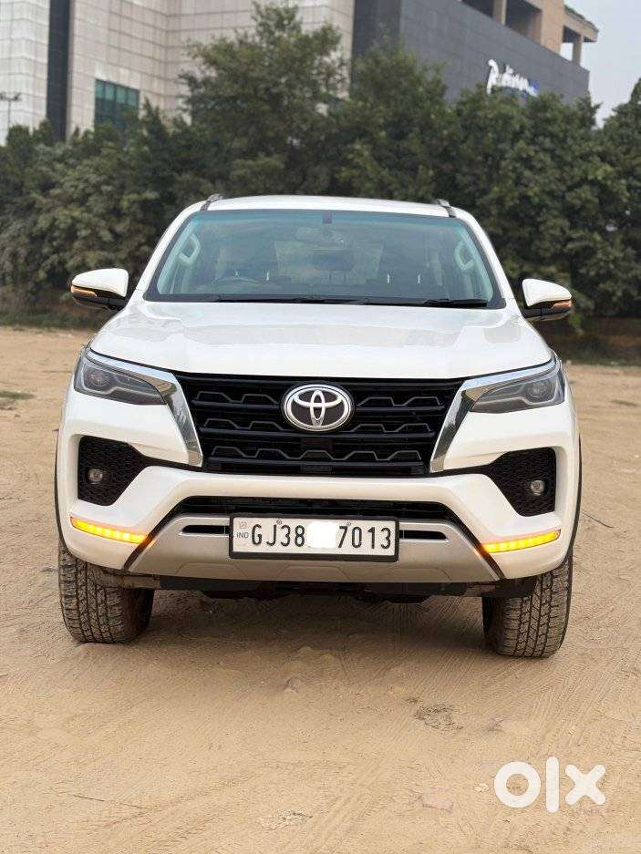 Toyota Fortuner 4X2 AT 2.8 Diesel, 2023, Diesel