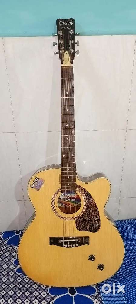 Gibson Acoustic Guitar