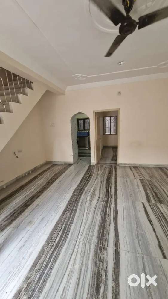 3bhk Corner Bunglow Opp CRISTAL MALL With very very reasonable rent