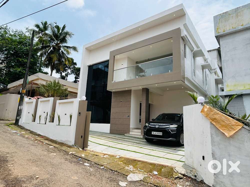 Kakkanad seaport airport road 200 mtr 4 bhk luxury house near Edapally